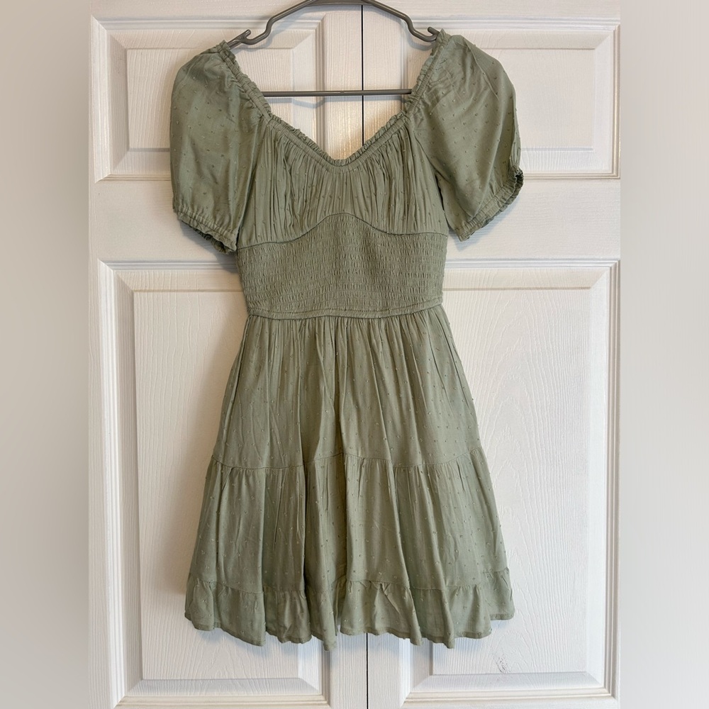 HOLLISTER GREEN DRESS WITH POCKETS